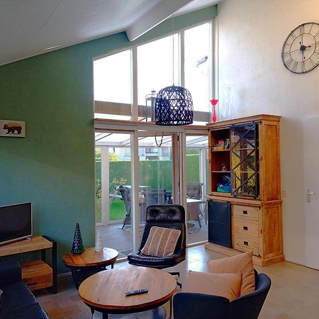 Vakantiewoning Met Serre En Airconditioning Tzummarum Extérieur photo