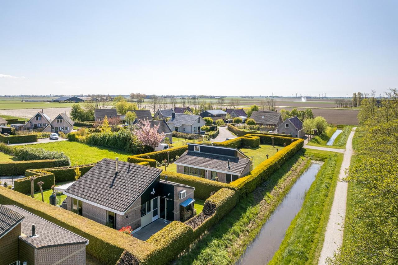 Vakantiewoning Met Serre En Airconditioning Tzummarum Extérieur photo